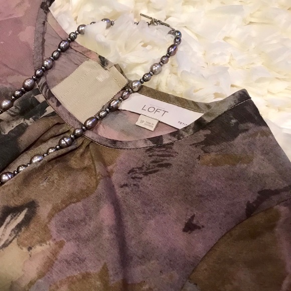 LOFT BY ANN TAYLOR delicate petition blouse - Picture 5 of 7